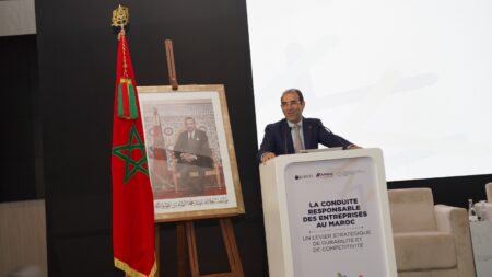 رئيس هيئة النزاهة.. الفساد يهدد سمعة المقاولات وثقة المستثمرين