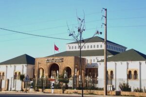 فارق بـ9.8 مليون درهم.. معارضة تيفلت تثير شبهة التفريط في ممتلكات الجماعة لأحد الخواص